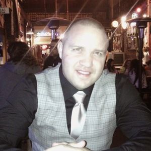 Meet your Posher, Derrik